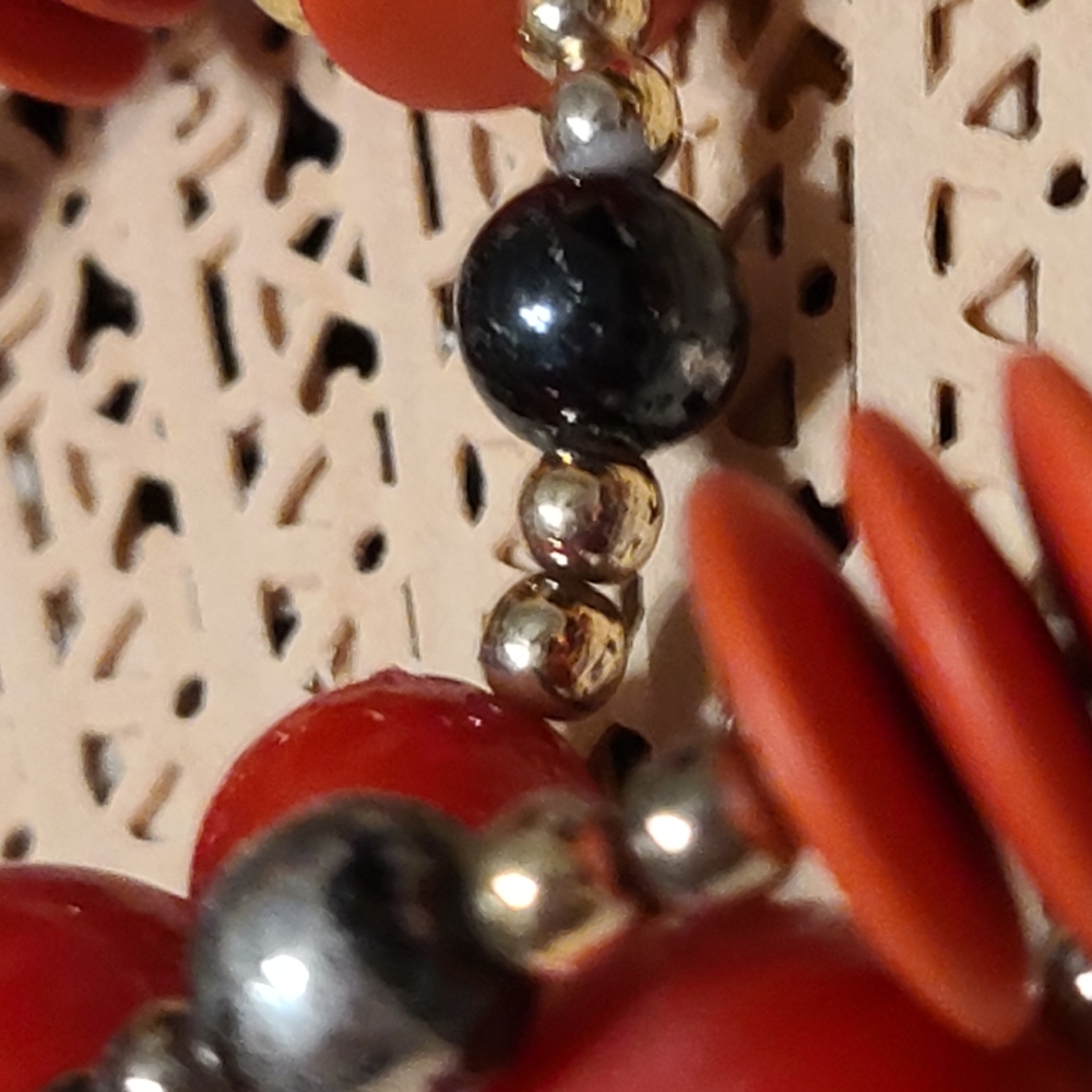 Beaded Necklace - Picture 4 of 17